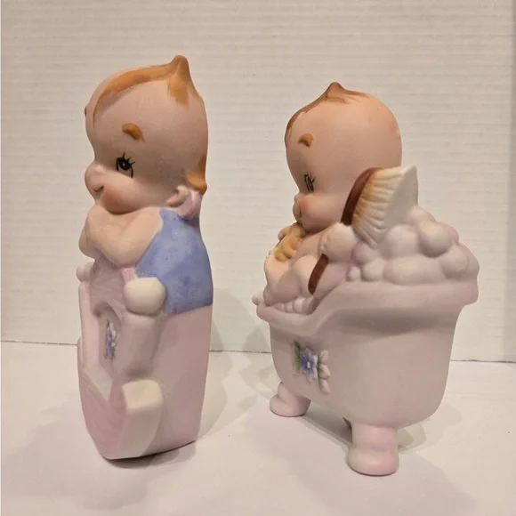 Vintage Lefton Baby Figurines Japan – Nursery Bathtub & Rocking Chair Set - Picture 3 of 6